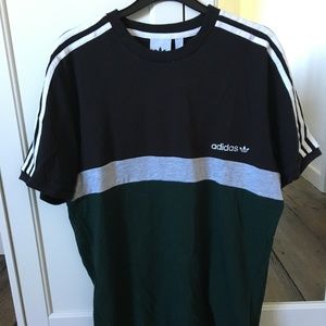 Adidas Itasca Mens T-shirt BNWT Black, grey, green